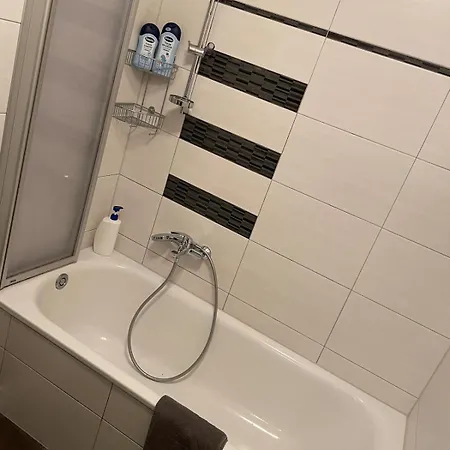 Moebliertes Nord - Neben Bp 公寓 *