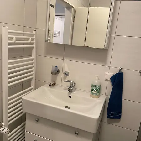 Moebliertes Nord - Neben Bp 公寓 *